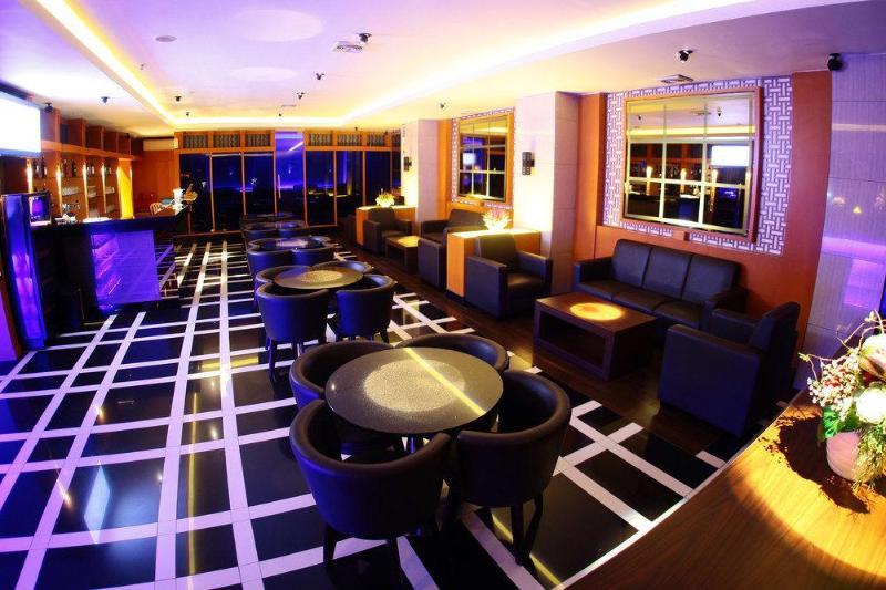 Aswin And 3* Makassar
